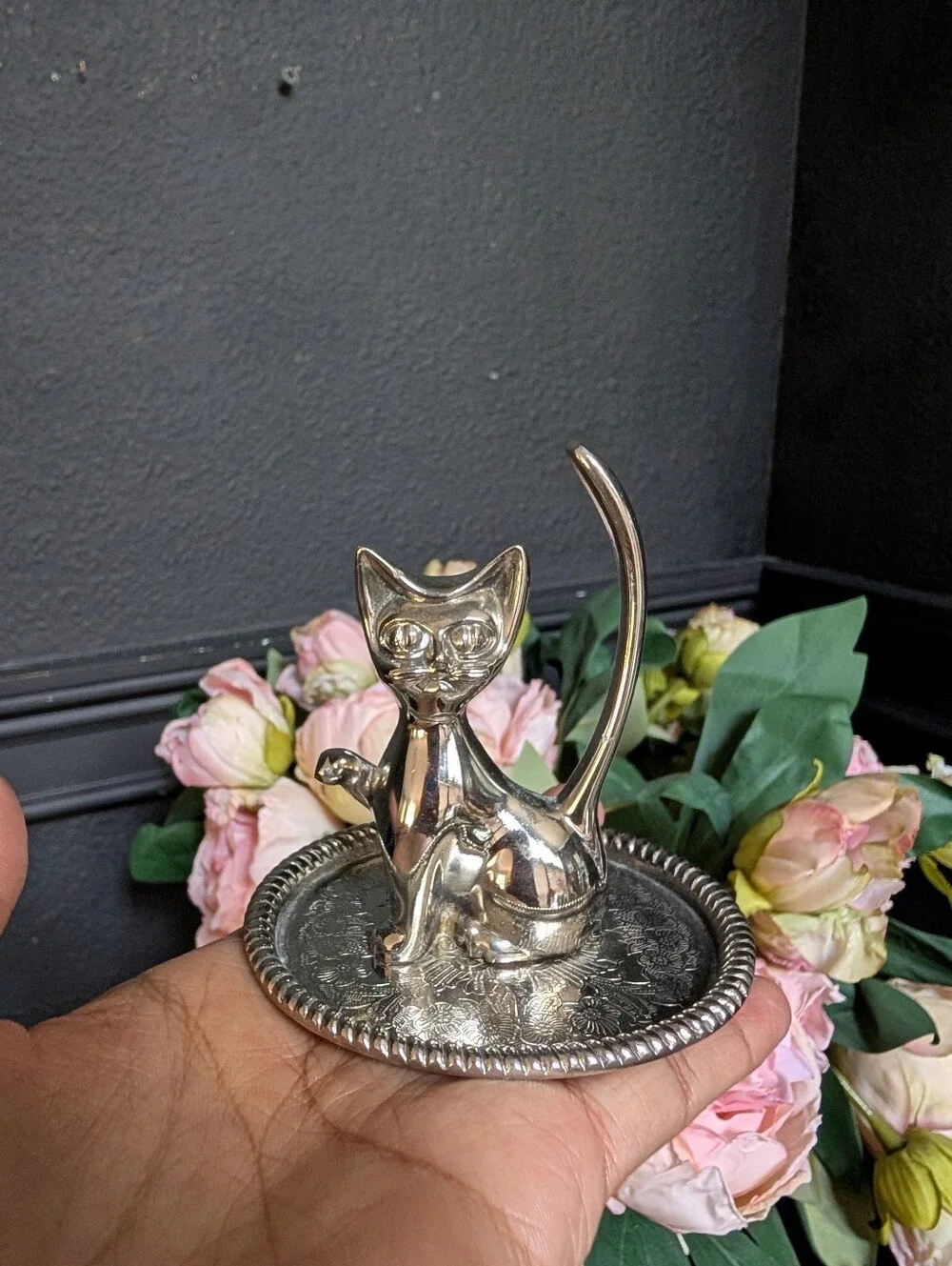 Vintage Silver Plated Cat Figurine, Metal Sculpture, Trinket / Ring holder 3.5